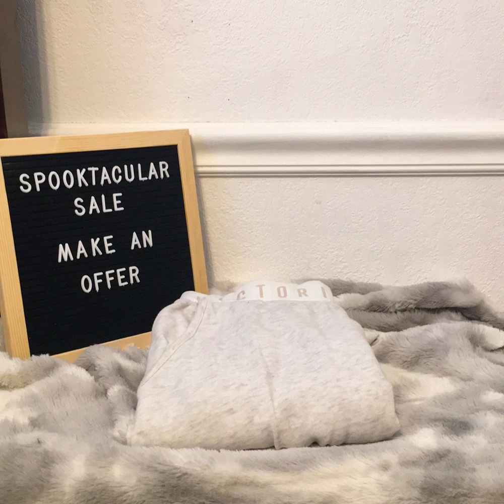 🎄 Victoria Secret Sport Joggers